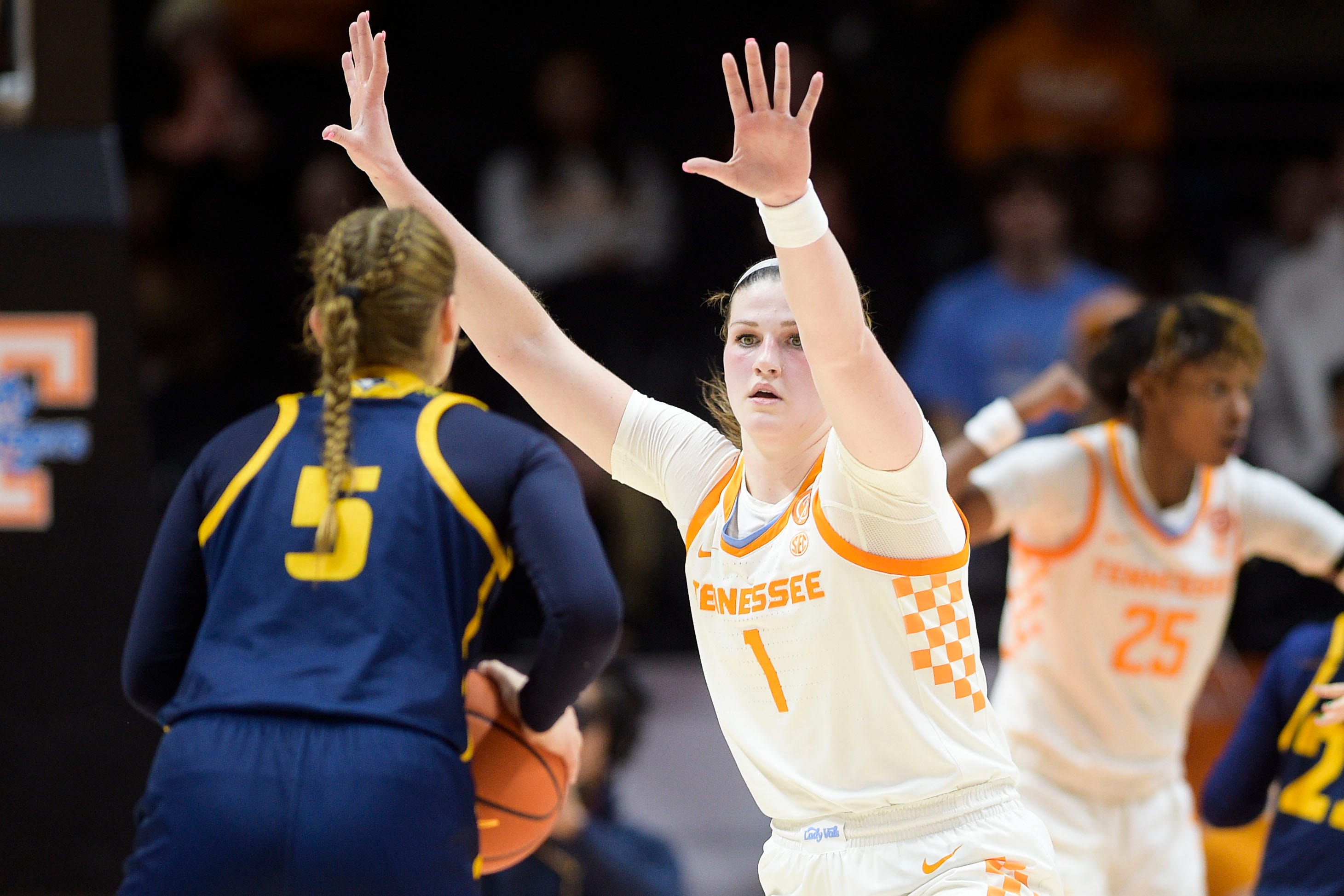 Tennessee Lady Vols basketball beats Chattanooga without two starters