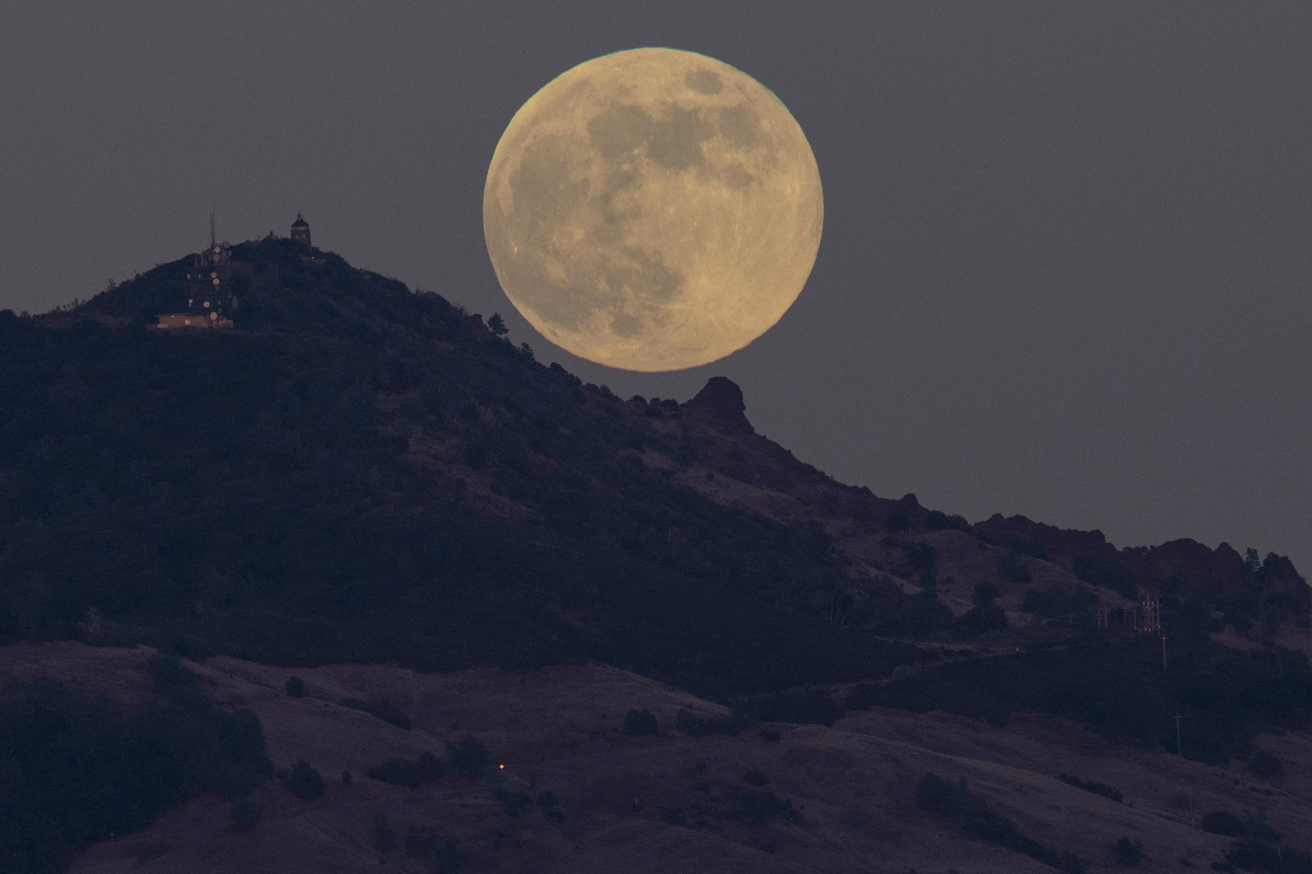 What are the full moon dates for 2023? The next full moon will be on April 6.