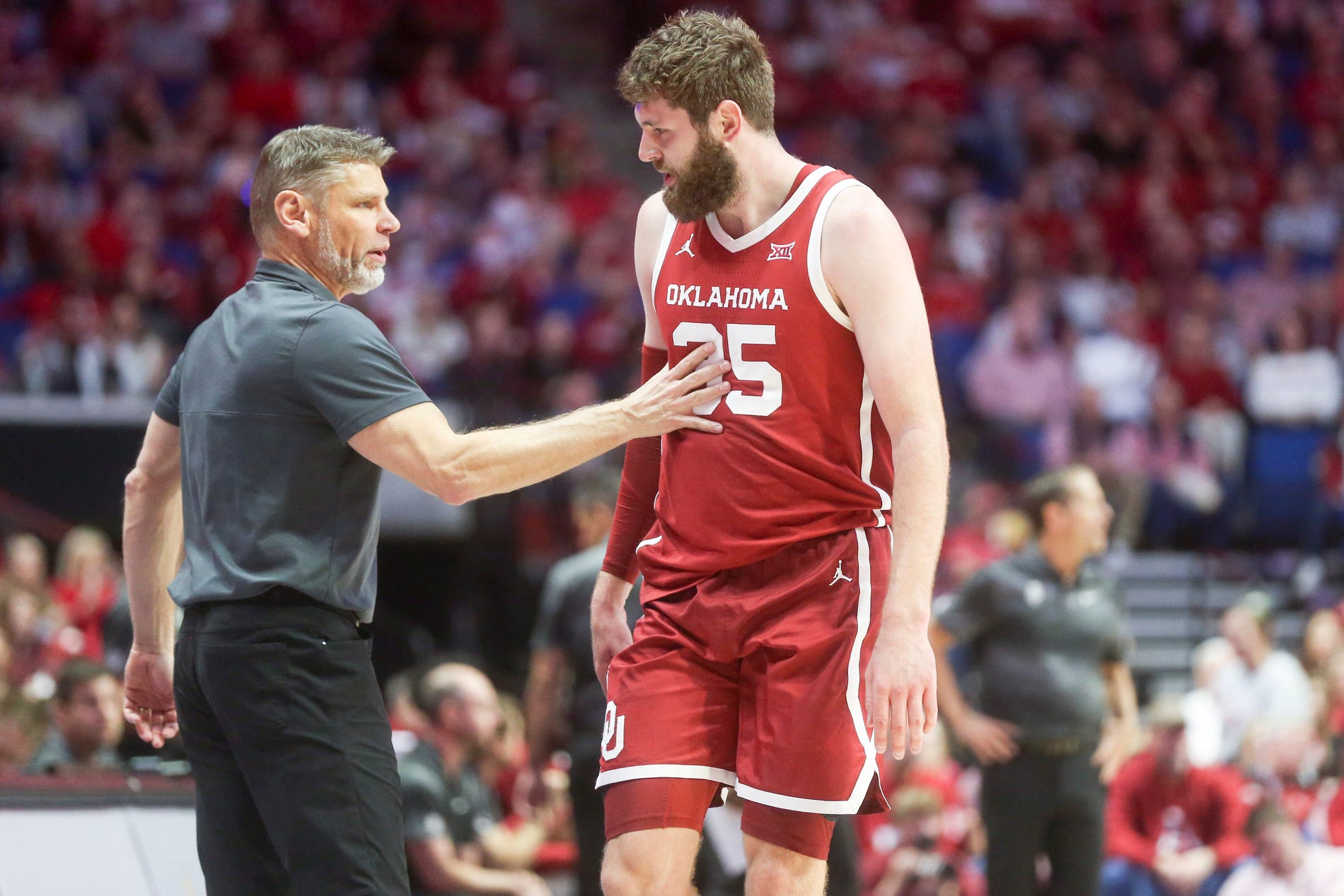 oklahoma-vs-texas-basketball-how-to-watch-tv-streaming-updates