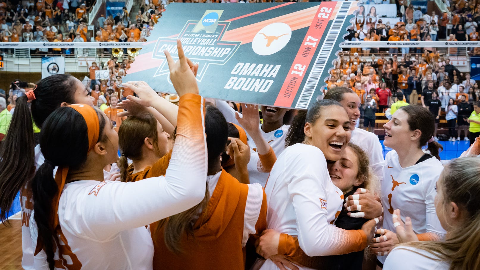 Texas bests Ohio State, advances to NCAA volleyball's final four
