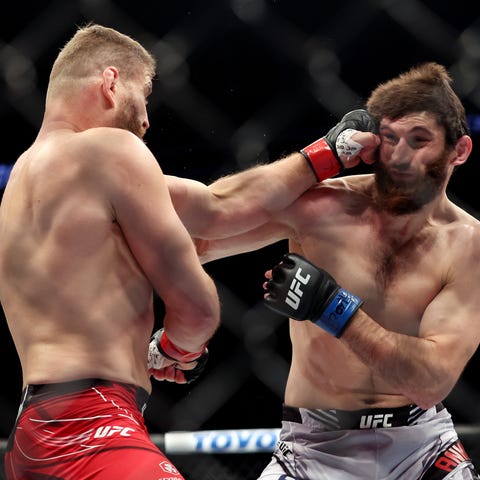 Jan Blachowicz and Magomed Ankalaev fought to a sp