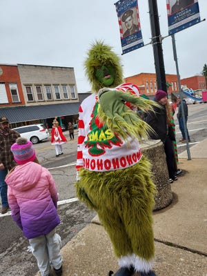 Residents and visitors attend New London’s 17th annual Hometown Holidays, sponsored each year by the New London Community Club and highlighting WhoLondon.