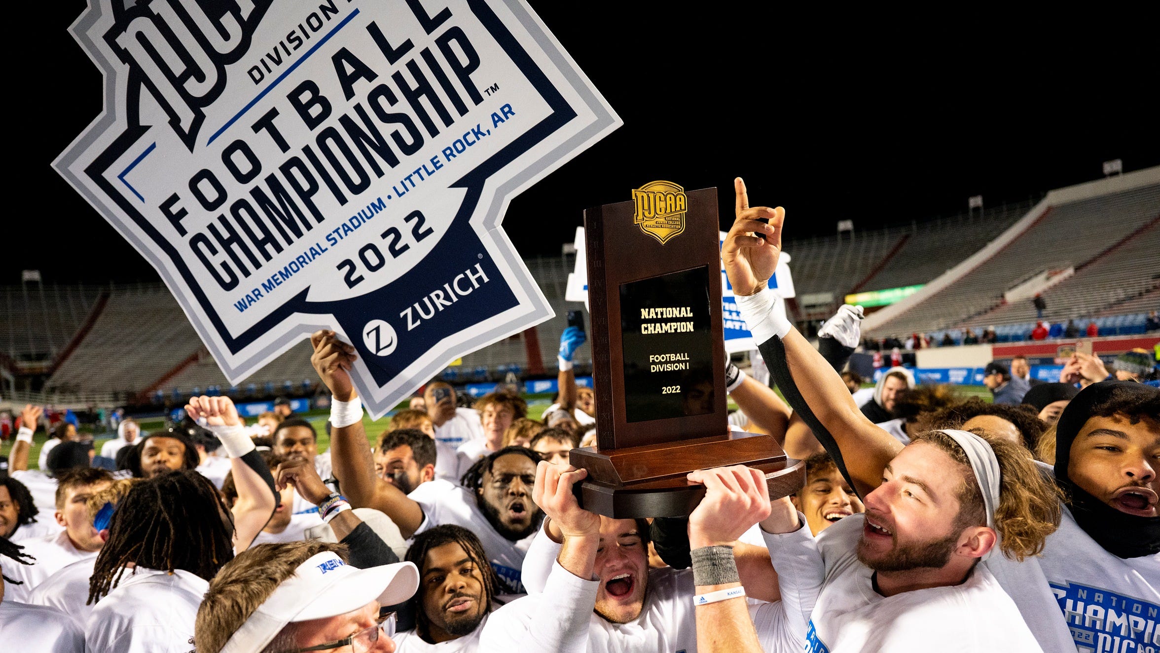 Iowa Western football dominanted Hutchinson to win second national title