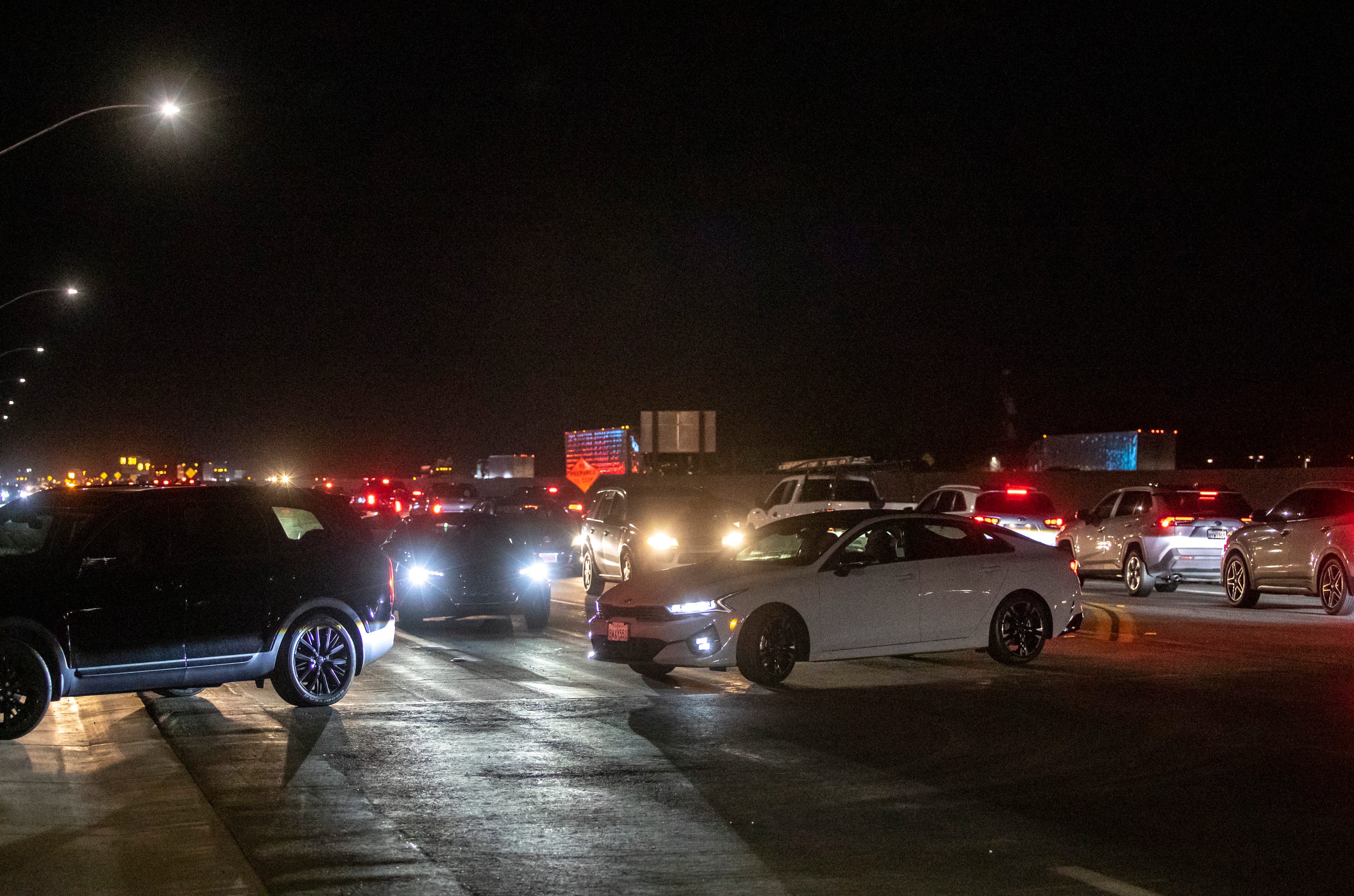 Varner Road backed up as thousands attend Acrisure Arena opening night