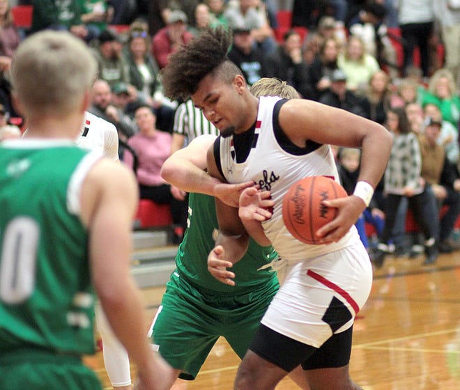 White Pigeon's Chris Jackson scored 22 points to lead the Chiefs to a win on Tuesday.