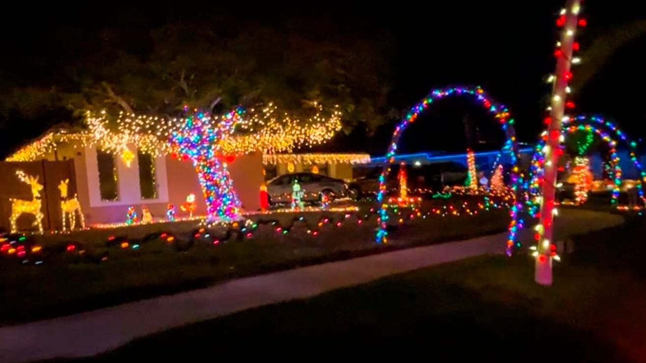 A tour of Verbenia Court Christmas Lights in Satellite Beach A tour of Verbenia Court Christmas Lights in Satellite Beach
