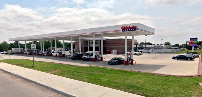 Denver-based Monfort Cos. has acquired 19 convenience stores in southwest Oklahoma, and one in Texas, including this one at 1540 W Plato in Duncan, one of eight in that city. They were rebranded as Chisholm Corner stores. PROVIDED