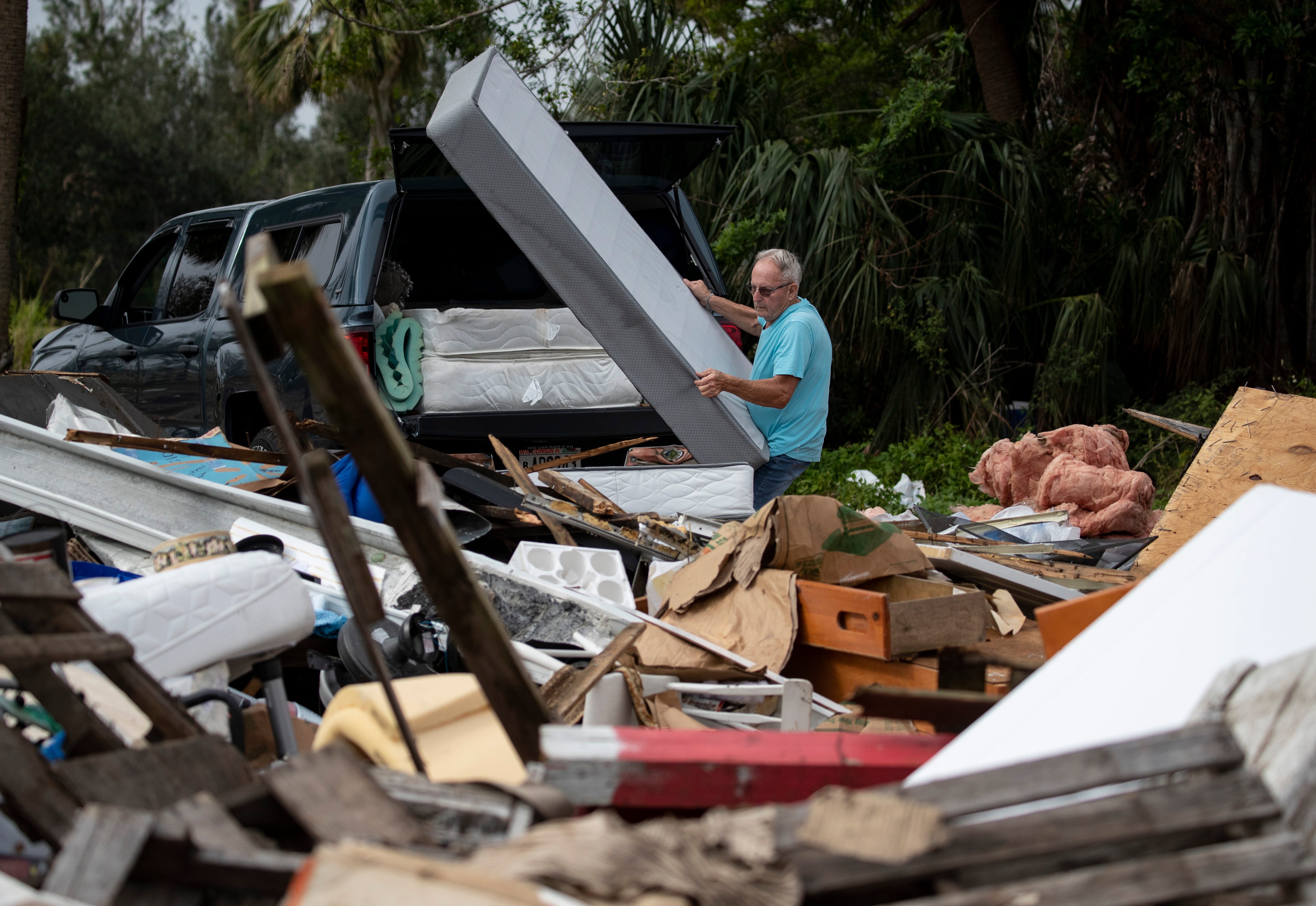 Hurricane Ian debris pickup deadline is Jan. 3 for areas of Lee County