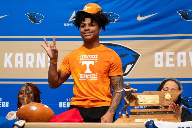 Karns football player DeSean Bishop announces he will attend the University of Tennessee during an event held at Karns High on Wednesday, Dec. 21, 2022. 