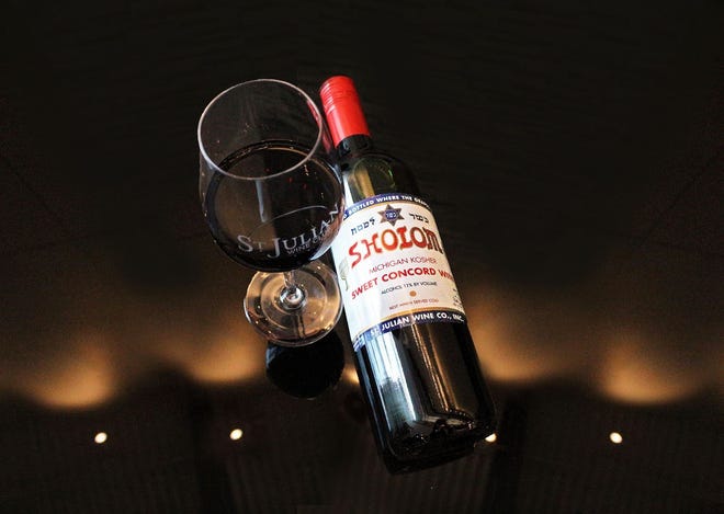 Sholom Michigan Kosher Sweet Concord Wine