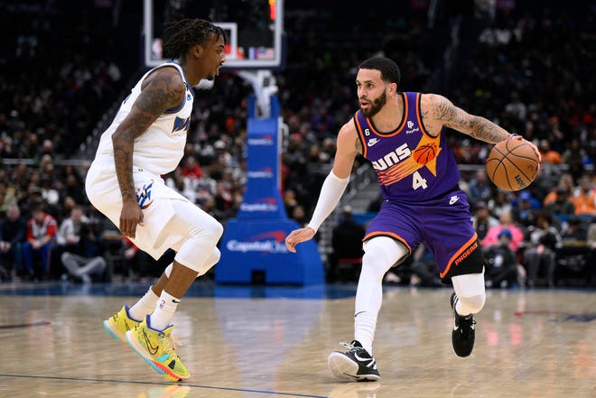 Duane Washington Jr. dari Phoenix Suns terlihat membaik dari kesalahan permainan