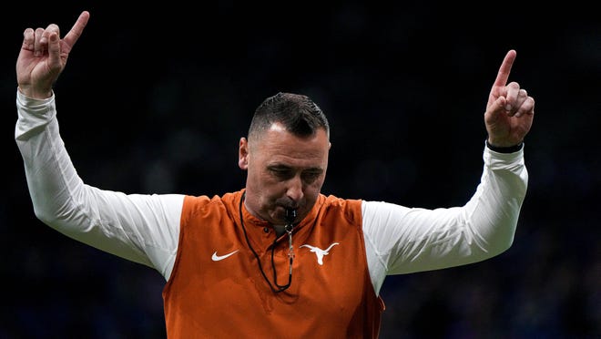 4 punti dalla sconfitta dell’Alamo Bowl nel 2022 contro il Texas Longhorn Football Team 4 punti dalla sconfitta dell’Alamo Bowl nel 2022 contro il Texas Longhorn Football Team
