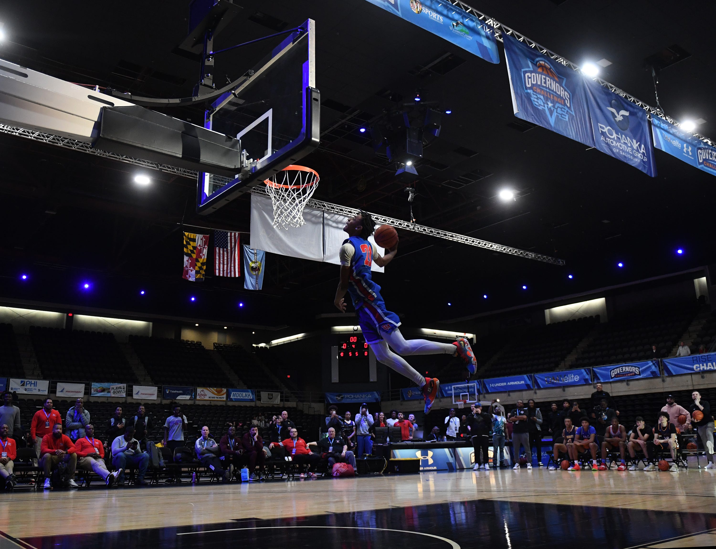 Slam dunks to 3 pointers Governors Challenge players show off skills