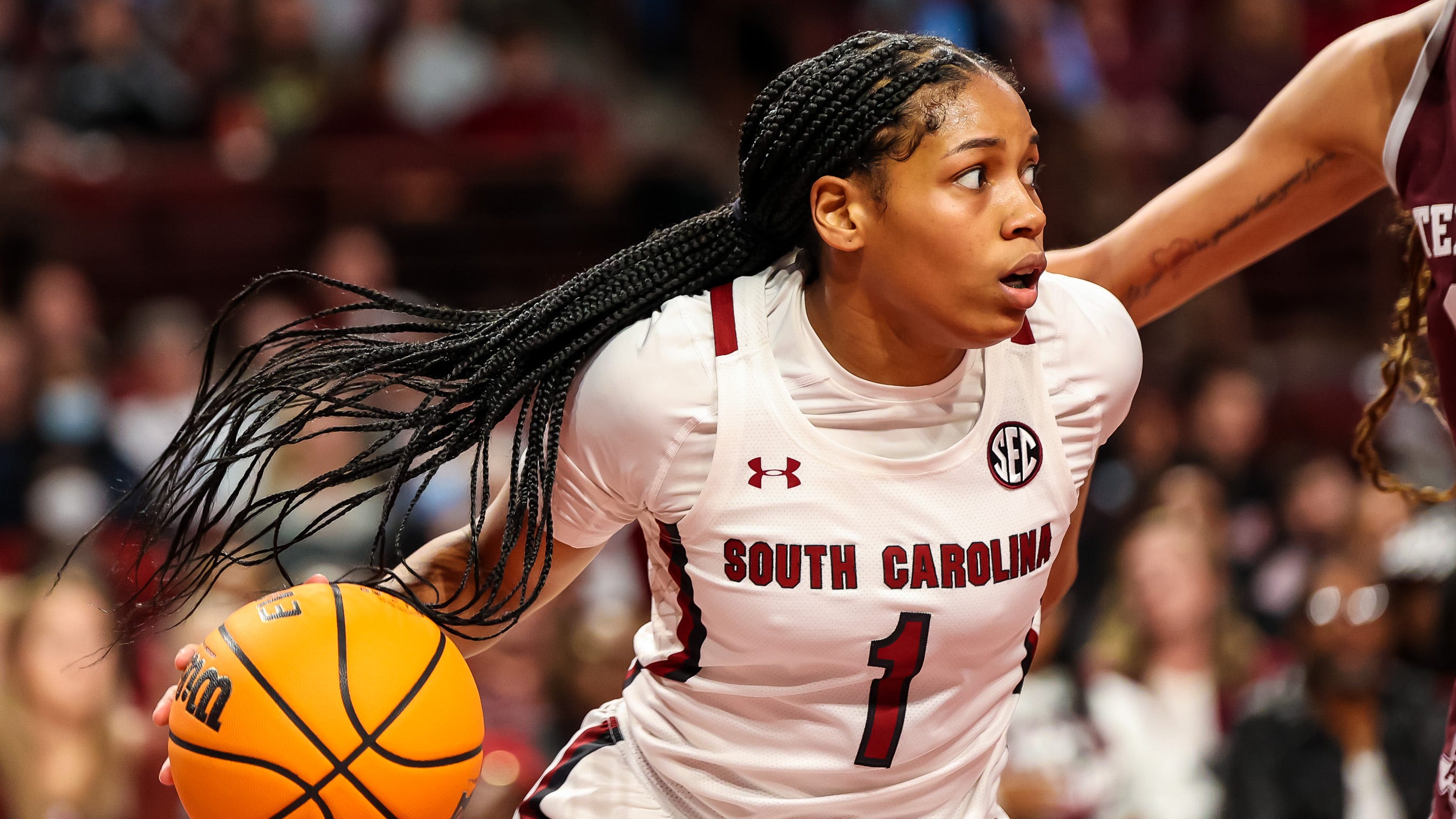 South Carolina women's basketball survives Georgia, wins 68-51 in first road SEC matchup
