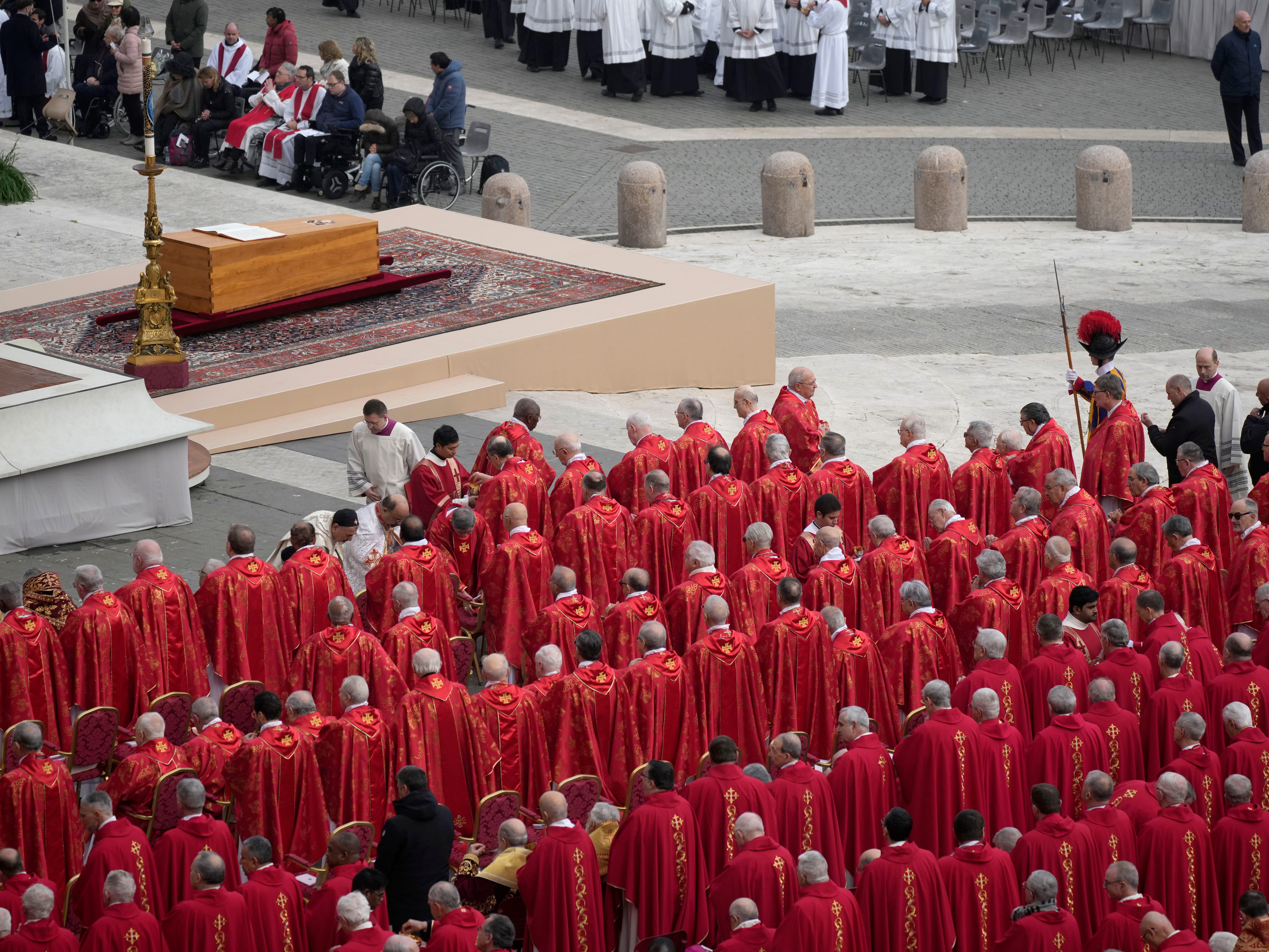 Gty 1246011504 I Hum Pol Rel Vat