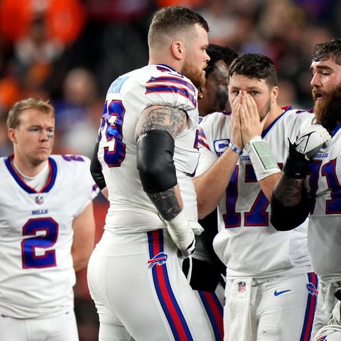 Bills players react as Demar Hamlin was tended to 