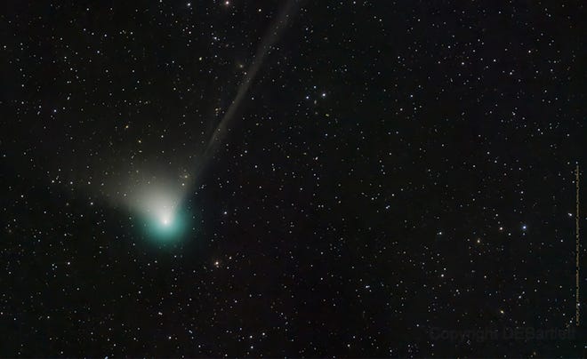 Na noční obloze se objeví vzácná zelená kometa C/2022 E3 (ZTF).