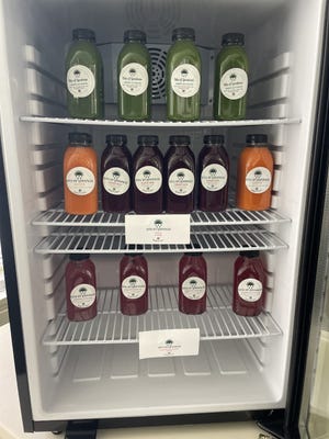 Bits of Goodness is juice bar in Glasgow offering cold-pressed juices and smoothies, along with other meal options, with health in mind.