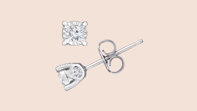 Valentine's Day Jewelry Buying Guide 2023: Macy's Diamond Stud Earrings