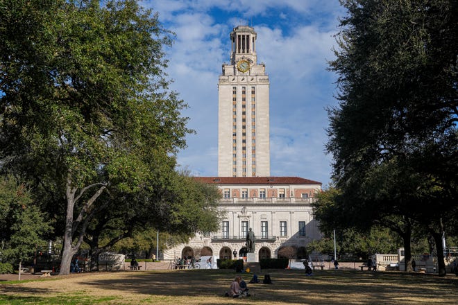 A bill filed last week at the Legislature would create a Civitas School of Civic and International Leadership at the University of Texas.