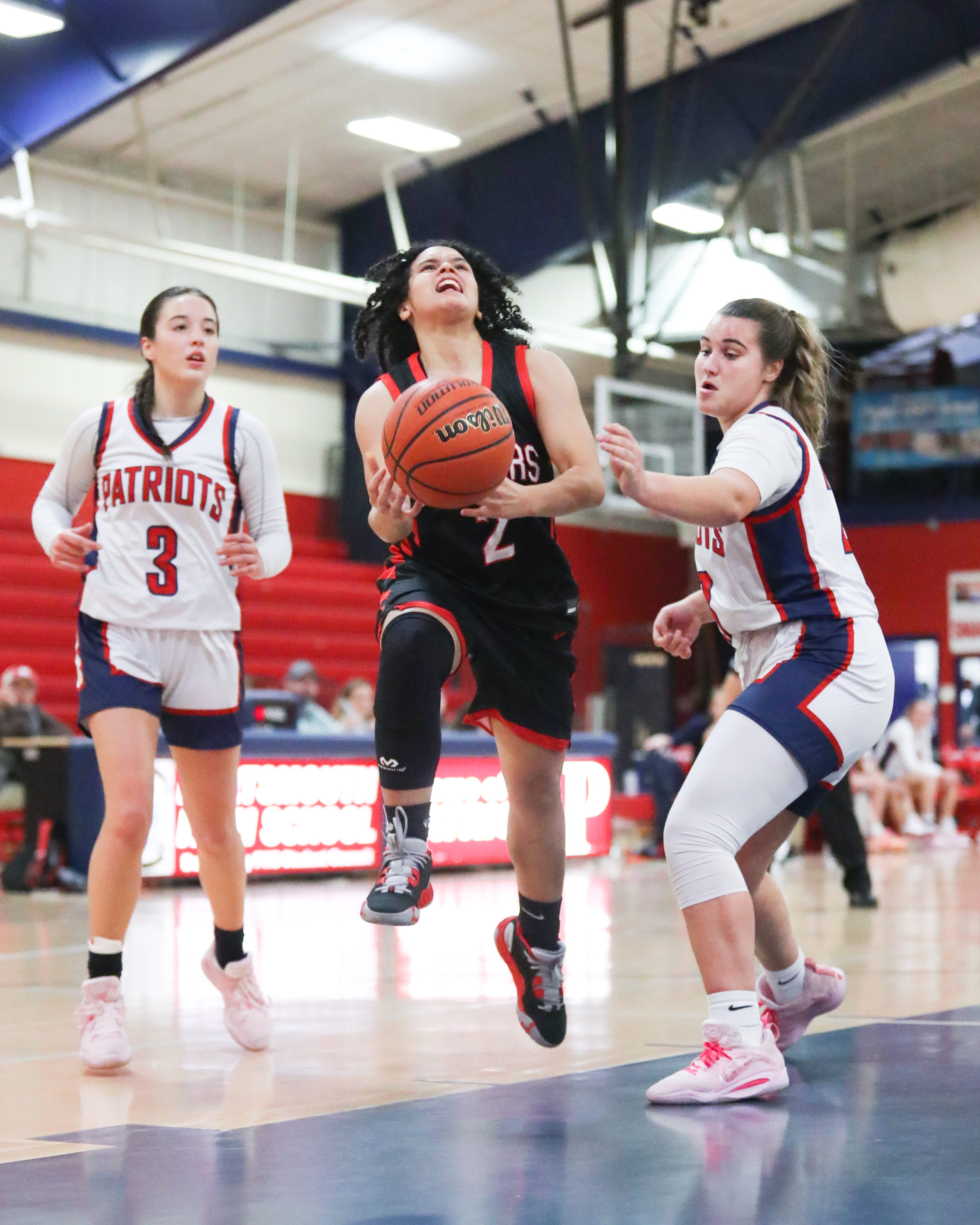 rogers-girls-basketball-defeats-portsmouth-high-in-division-i-game