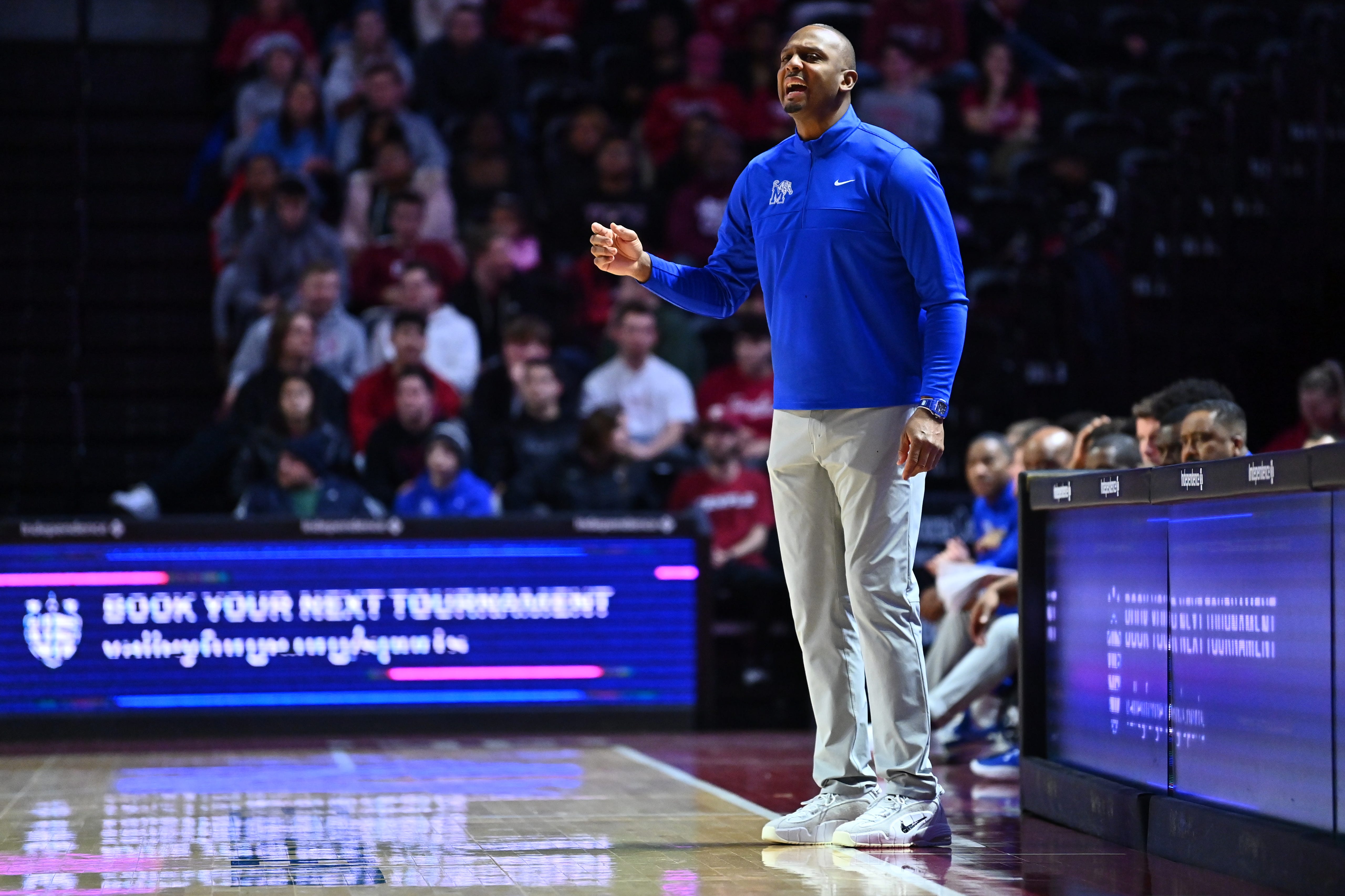 Kaodirichi AkobunduEhiogu, Memphis basketball defense and injuries