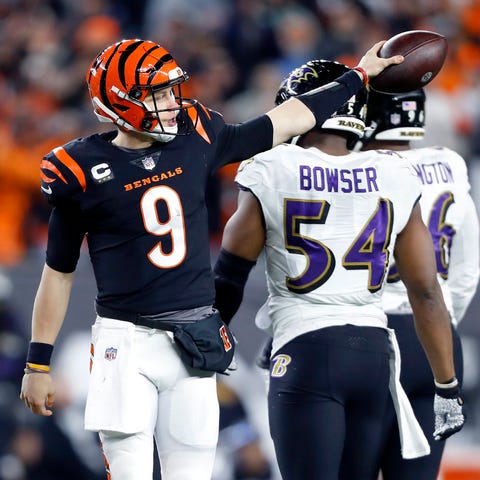 Cincinnati Bengals quarterback Joe Burrow gestures