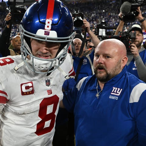 New York Giants QB Daniel Jones and head coach Bri