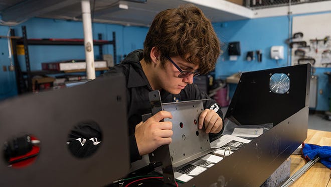 Cactus High School students build electric vehicle ready for road