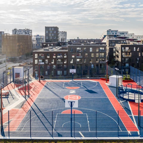 Bellakvarter is a public rooftop park and an integ