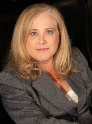 Heather Atherton nằm trong Ban Giám đốc của Di sản Chiến tranh.