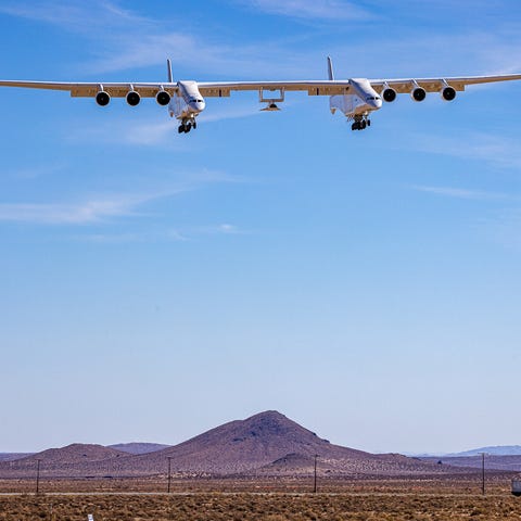 Stratolaunch Roc in flight.