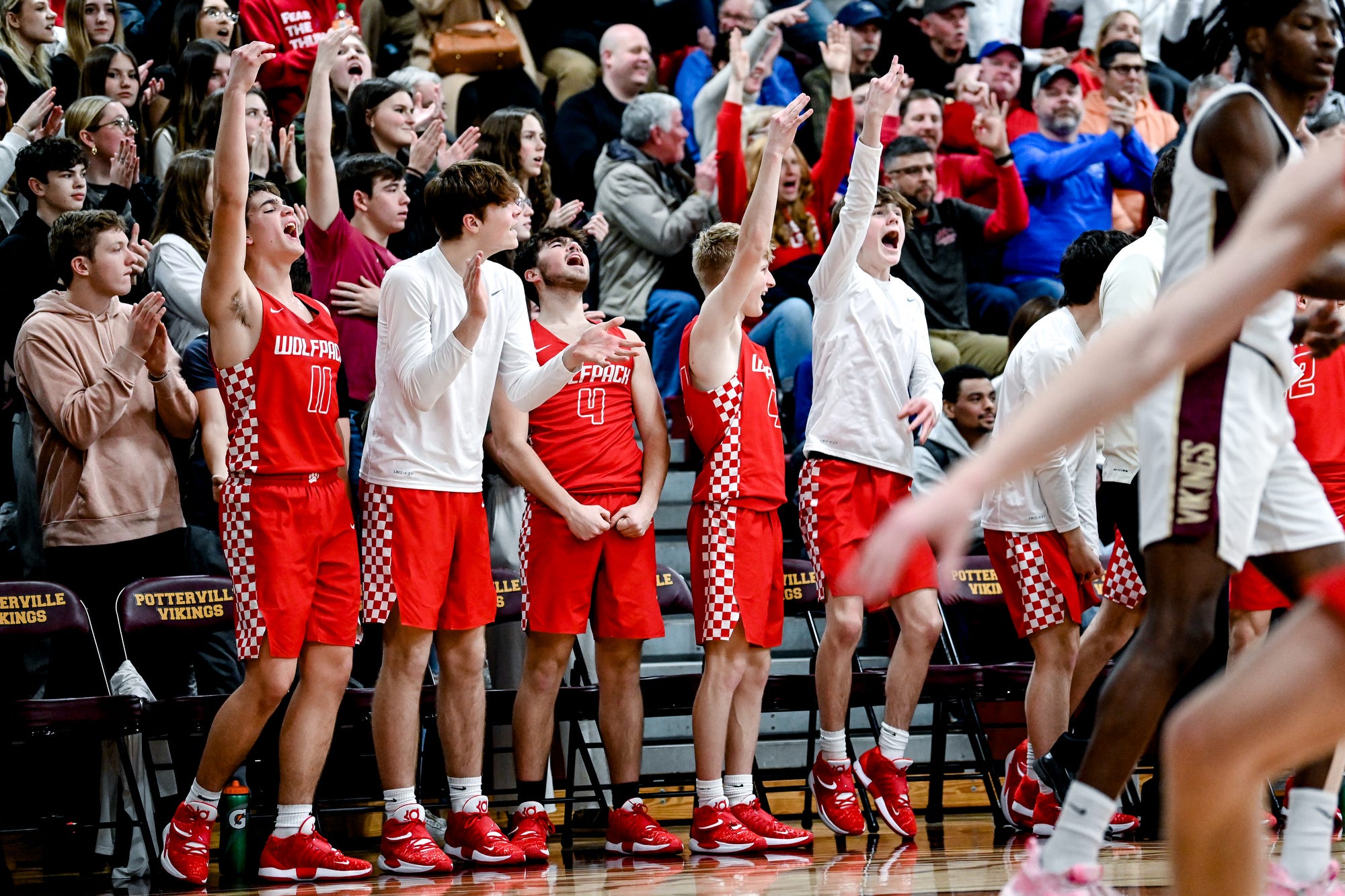 Laingsburg boys basketball remains unbeaten, tops Potterville