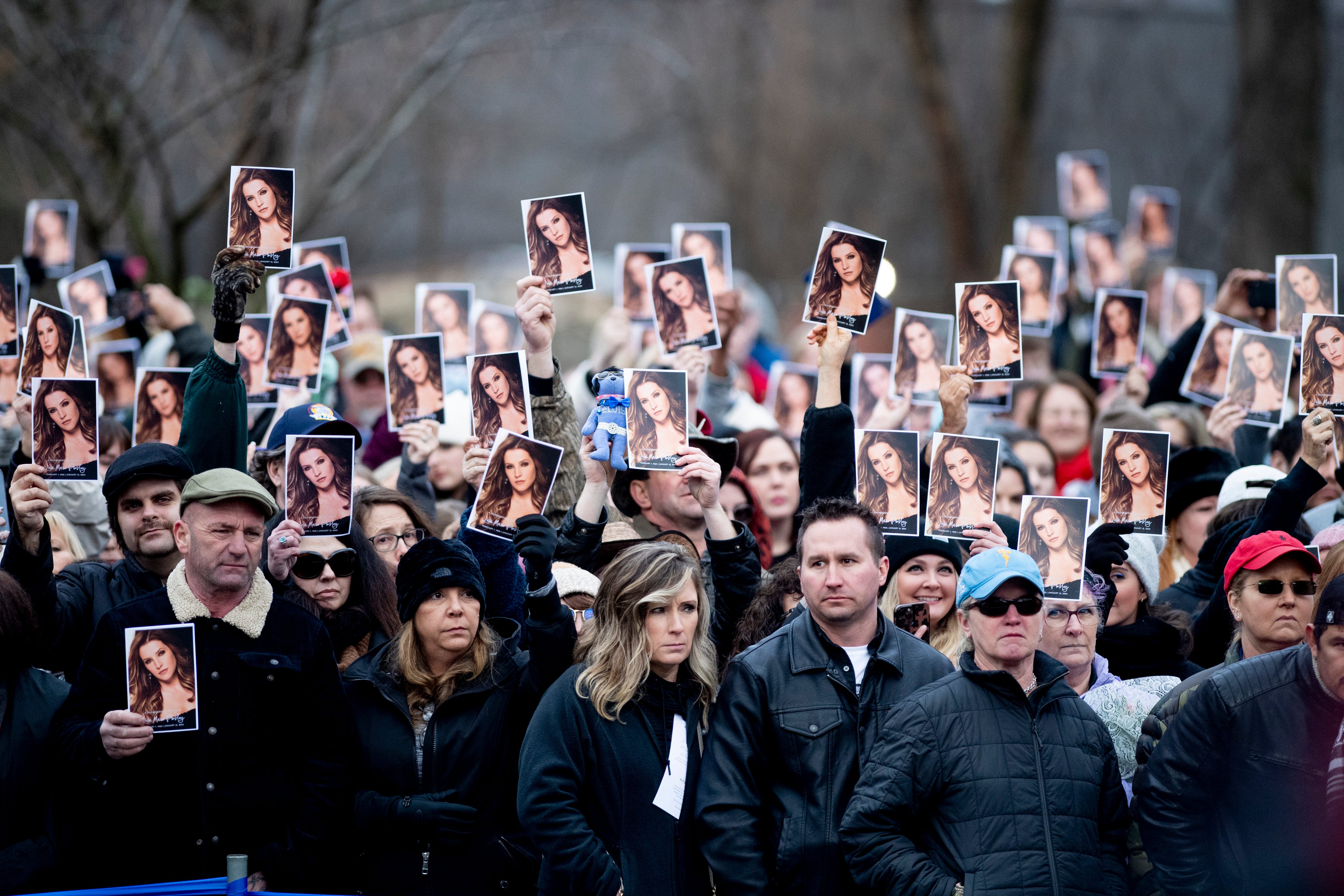 Lisa Marie Presley service at Graceland Family, friends pay tribue