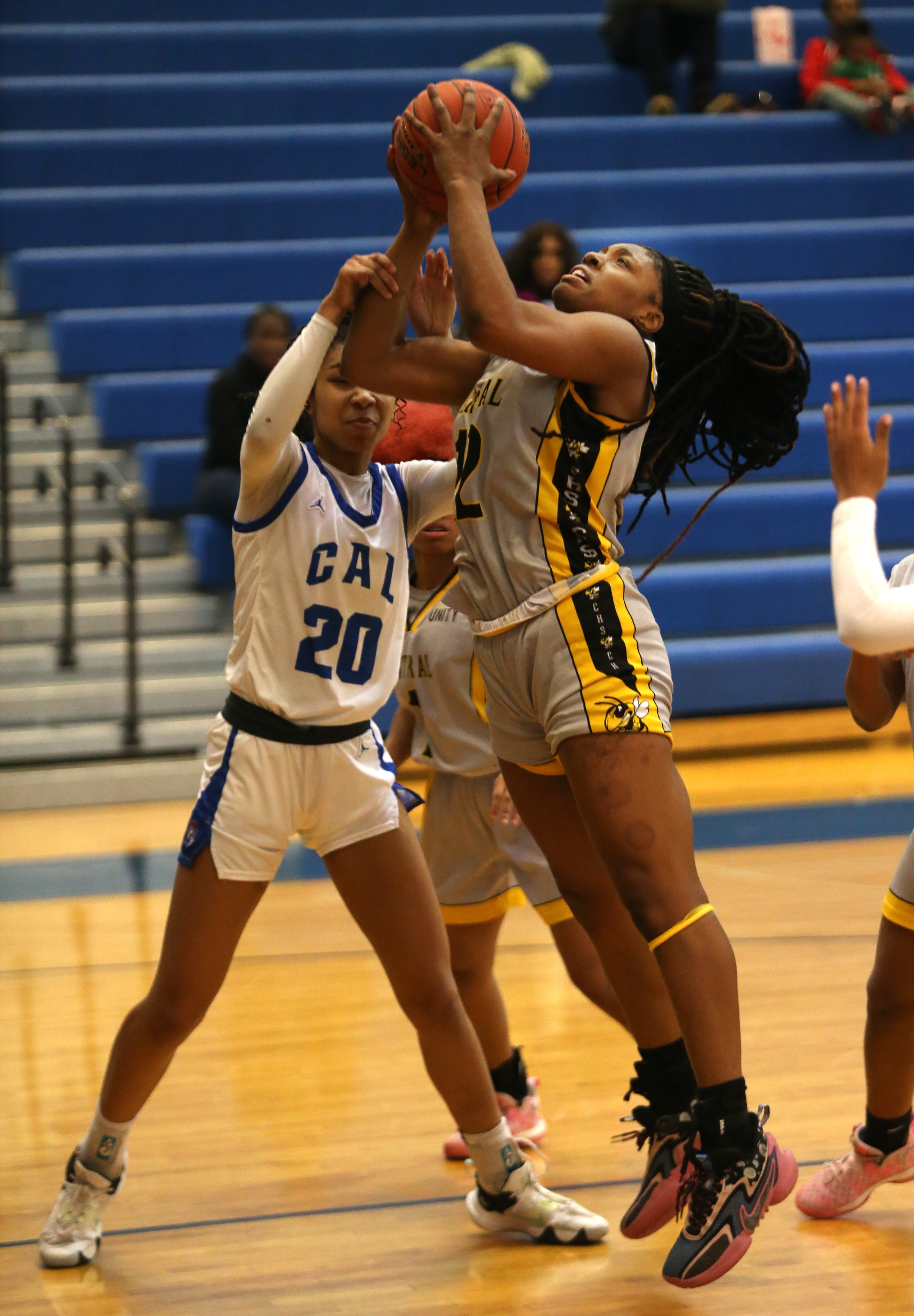 Louisville Invitational Tournament Central, Sacred Heart, Manual win