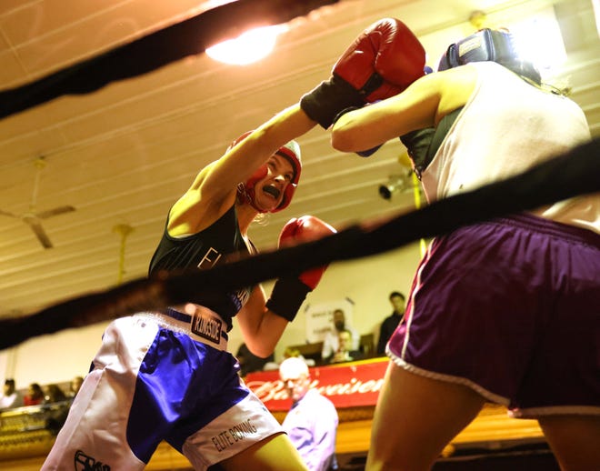 Hannah Doyle (left) won the Novice Golden Gloves at £119 against Katherine Roberti in the Southern New England Golden Gloves final on Saturday, January 29, 2023 at Fall River PAL Hall.