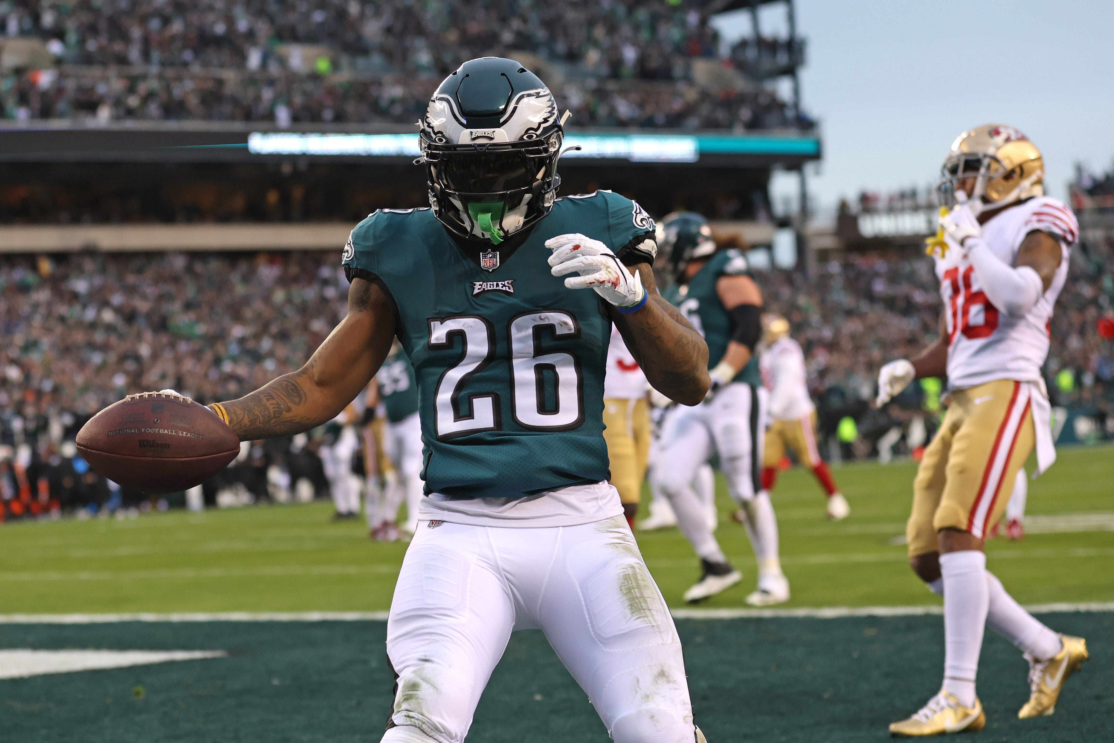 49ers vs. Eagles score, analysis: Philadelphia rushes for two quick TDs to pad lead at halftime