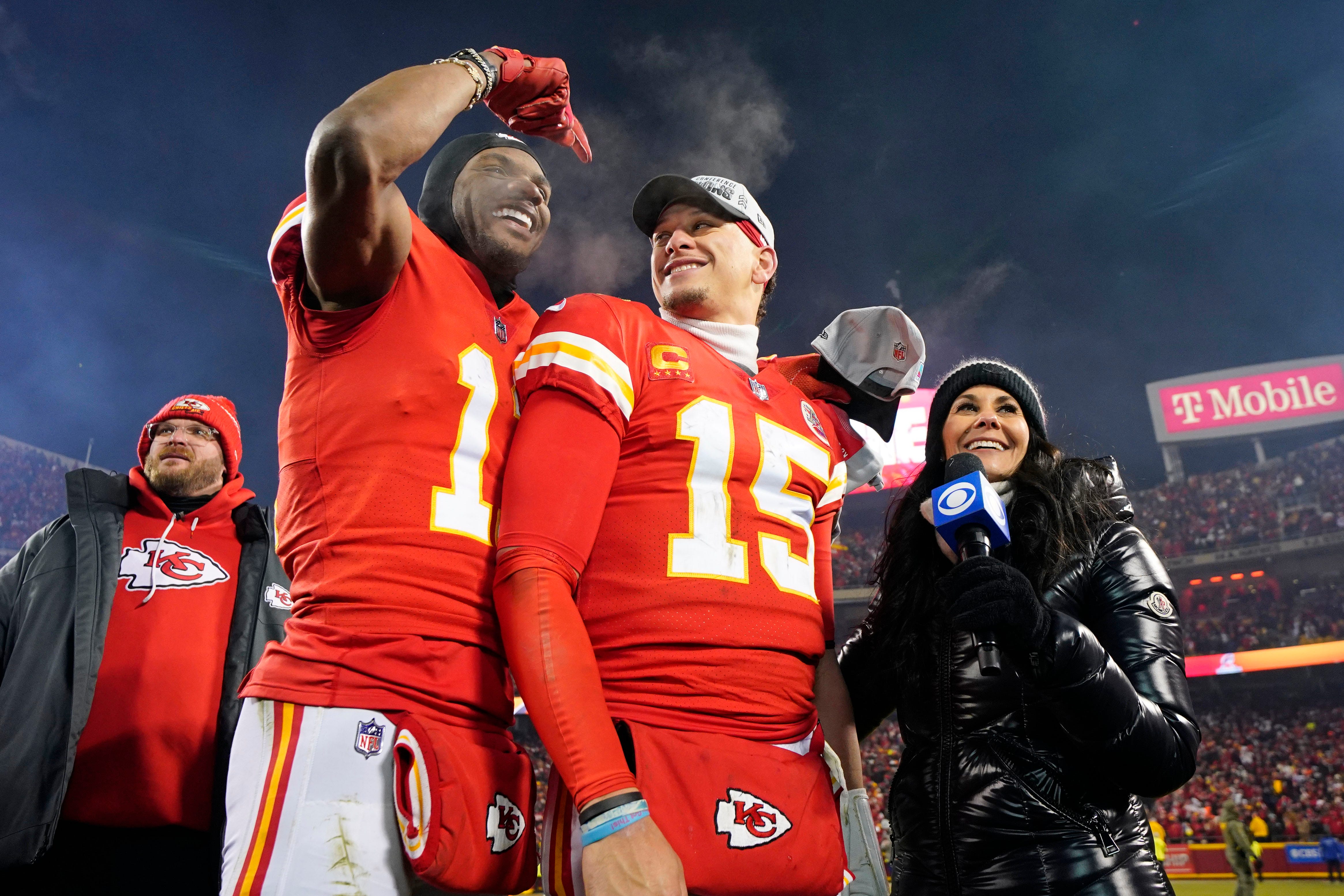 NFL conference championship winners, losers: Patrick Mahomes toughs out win, Eagles thrive on ground