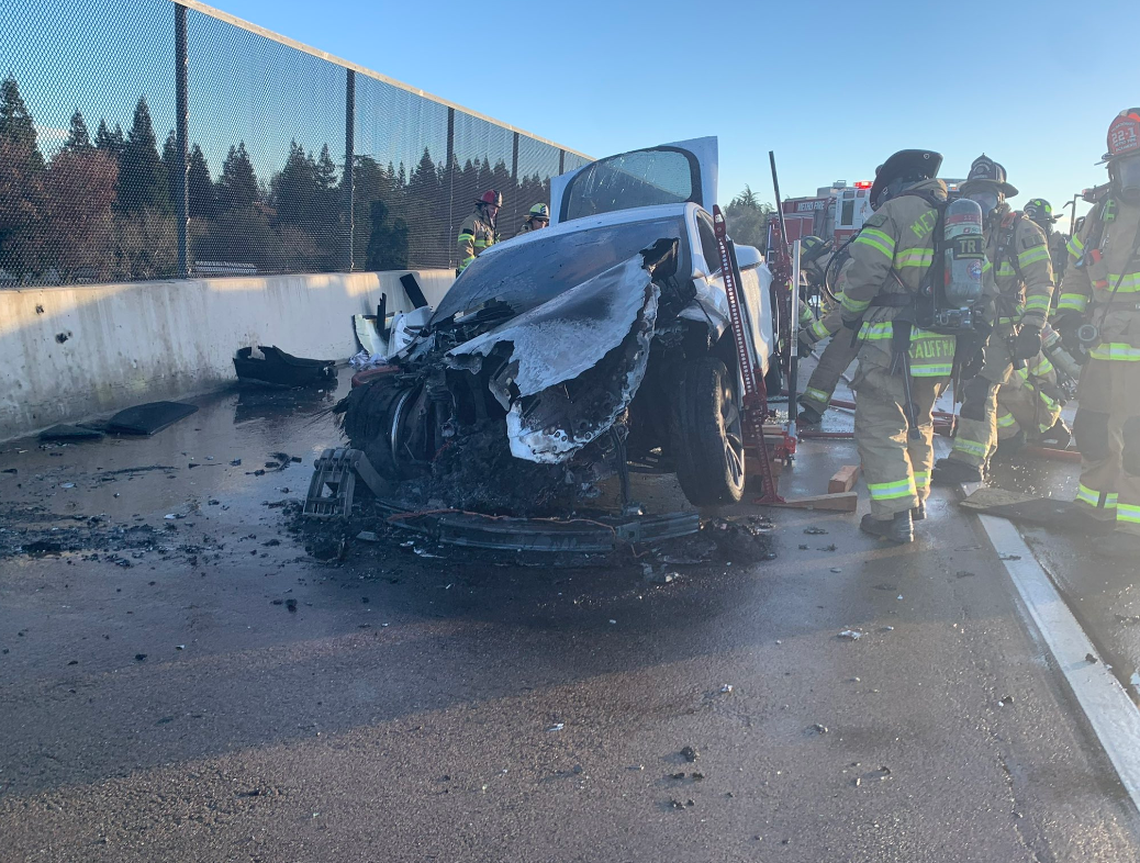 Tesla automobile battery ‘spontaneously’ bursts on California Freeway 50
