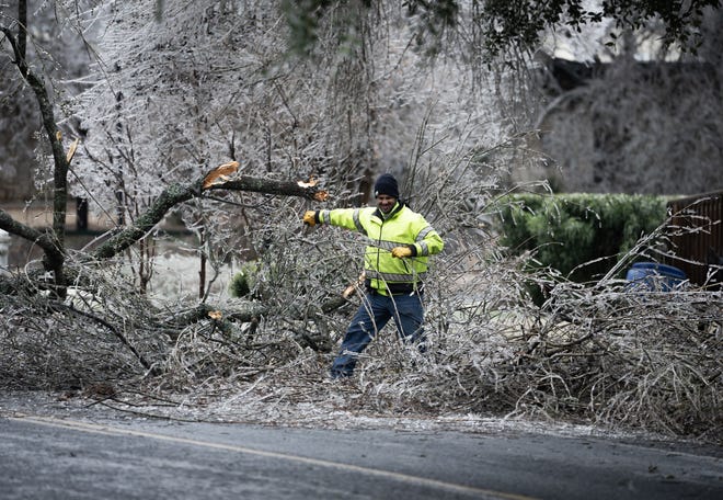 Ice storm slams Texas, power outages pile up