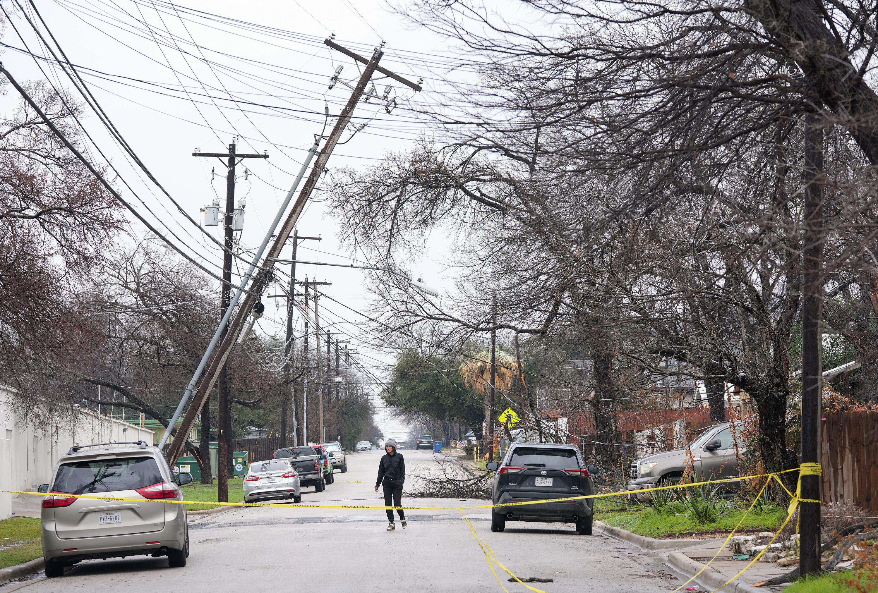 Texas power outage tracker: Many restored; Austin outages remain