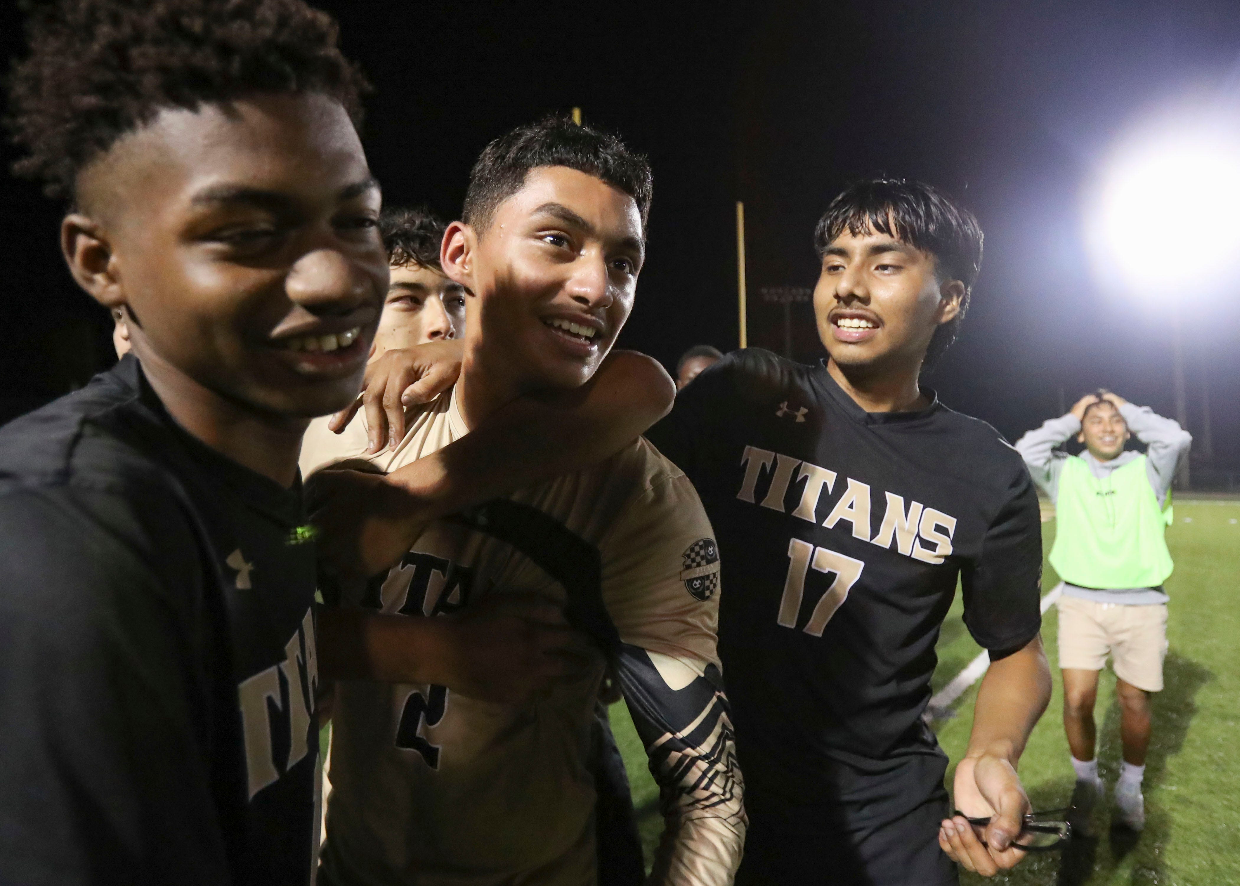 WATCH: Golden Gate defeats Naples in ninth round of penalty kicks to