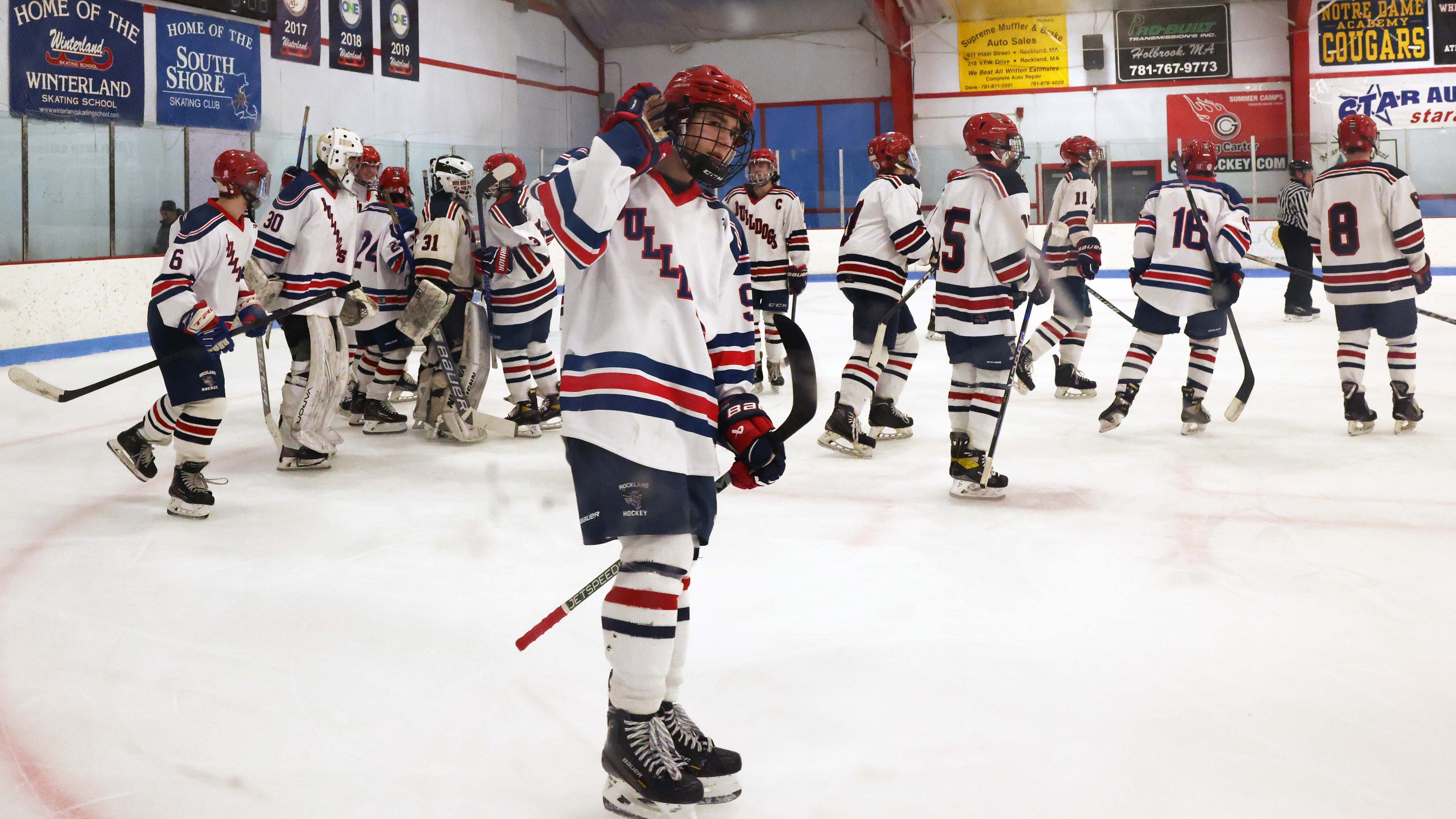 Rockland High boys hockey team fends off rival Abington to grab season series