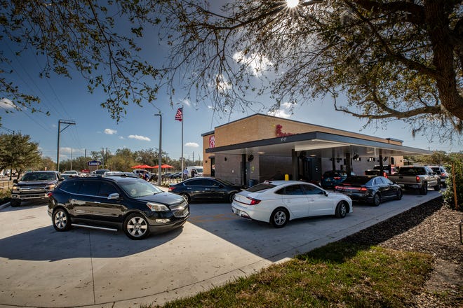 A new Chick-fil-A opened Thursday in Bartow.