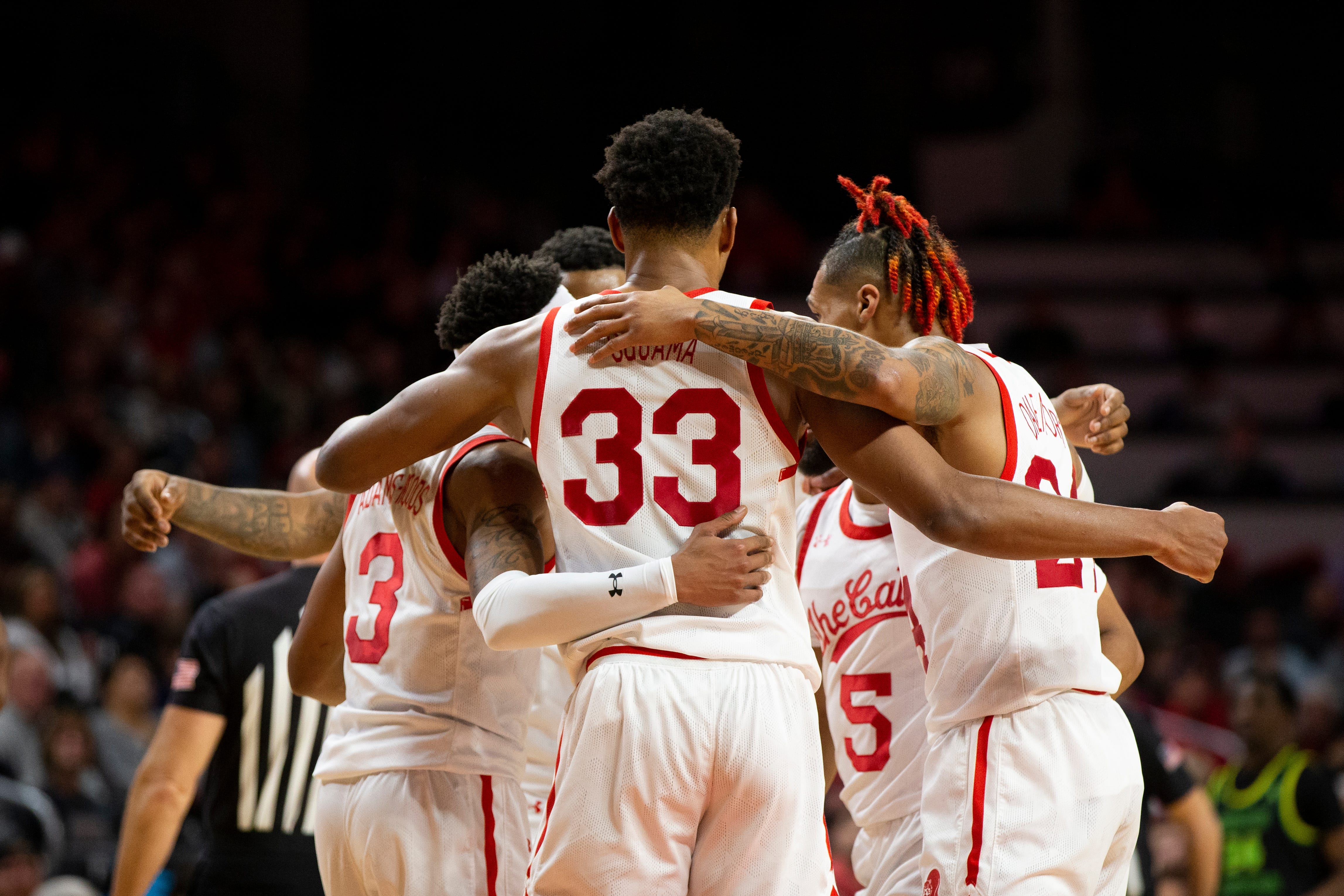 UC basketball hosts Temple in AAC showdown at Fifth Third Arena