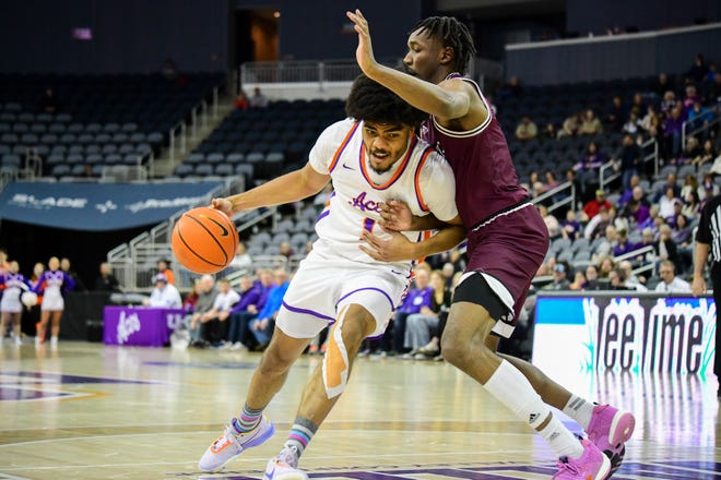 Antoine Smith Jr. drives to the basket against Missouri State on Sunday at Ford Center.