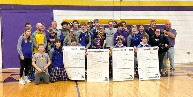 The Bronson Hammerin Vikes qualified a total of 13 wrestlers into next week's individual regional with a top four finish at Saturday's District.