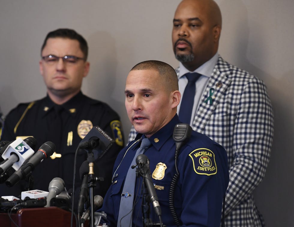 Michigan State Police Lt. Rene Gonzalez provides an update on Monday's MSU campus shooting and speaks about a memo that referred to suspected gunman Anthony McRae after he committed suicide.
