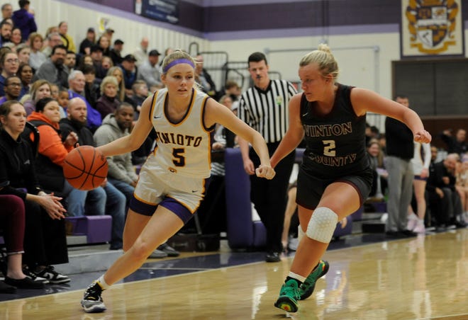 Unioto senior Addison Mohan (#5) drives toward the paint during a Division II sectional final game against Vinton County on Feb. 16, 2023. Mohan ended the game with five points, three steals and two rebounds as Unioto won the game 87-20.