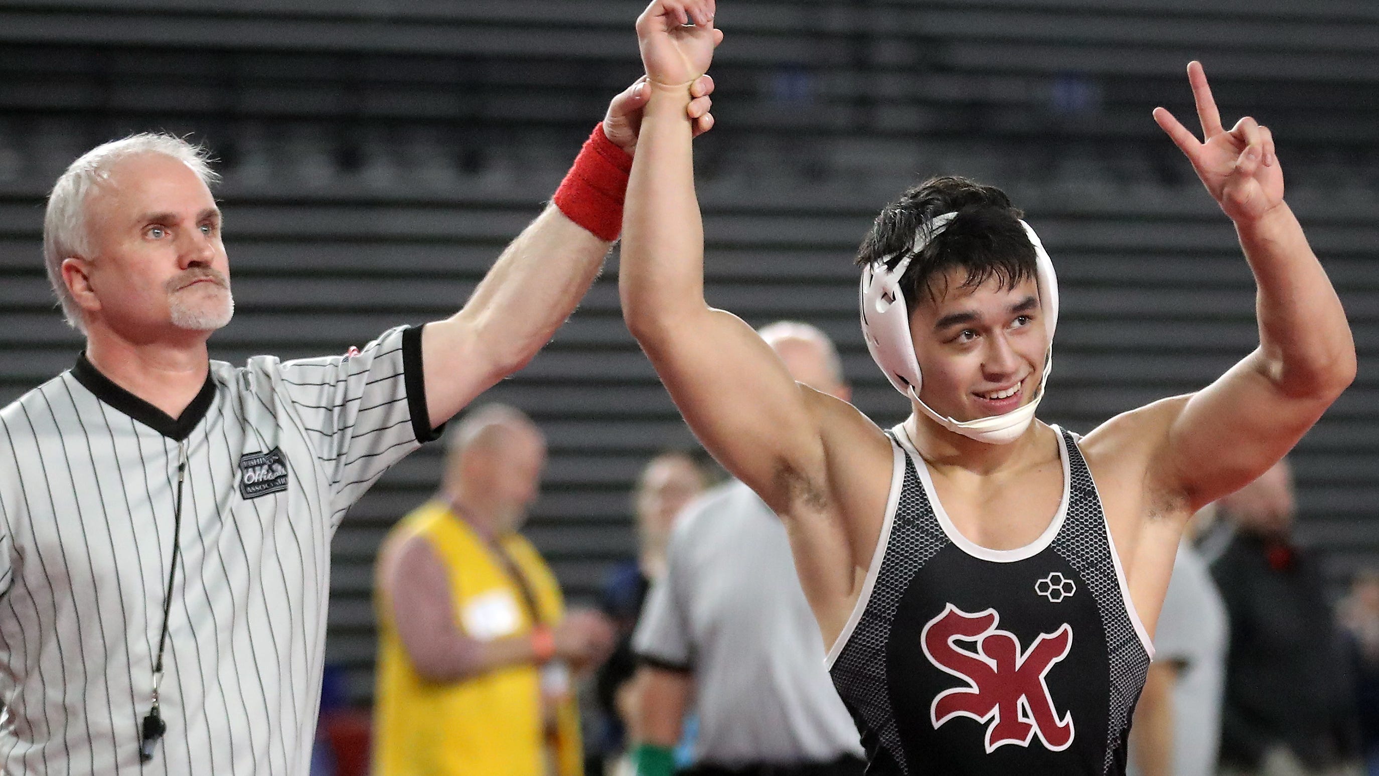 Clean sweep: Seven West Sound wrestlers claim Mat Classic crowns